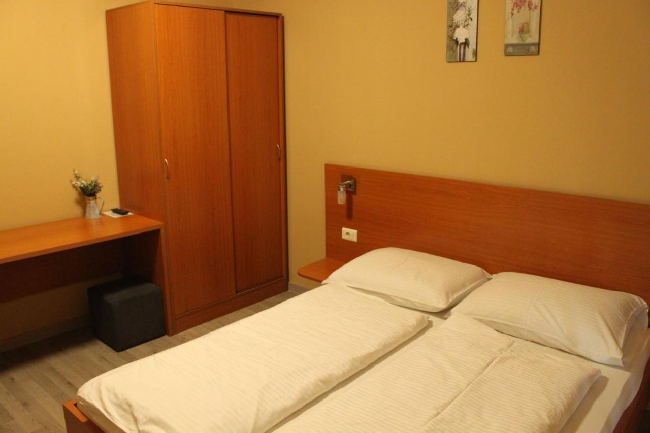 Guesthouse Rezekov Podrum Jastrebarsko Εξωτερικό φωτογραφία