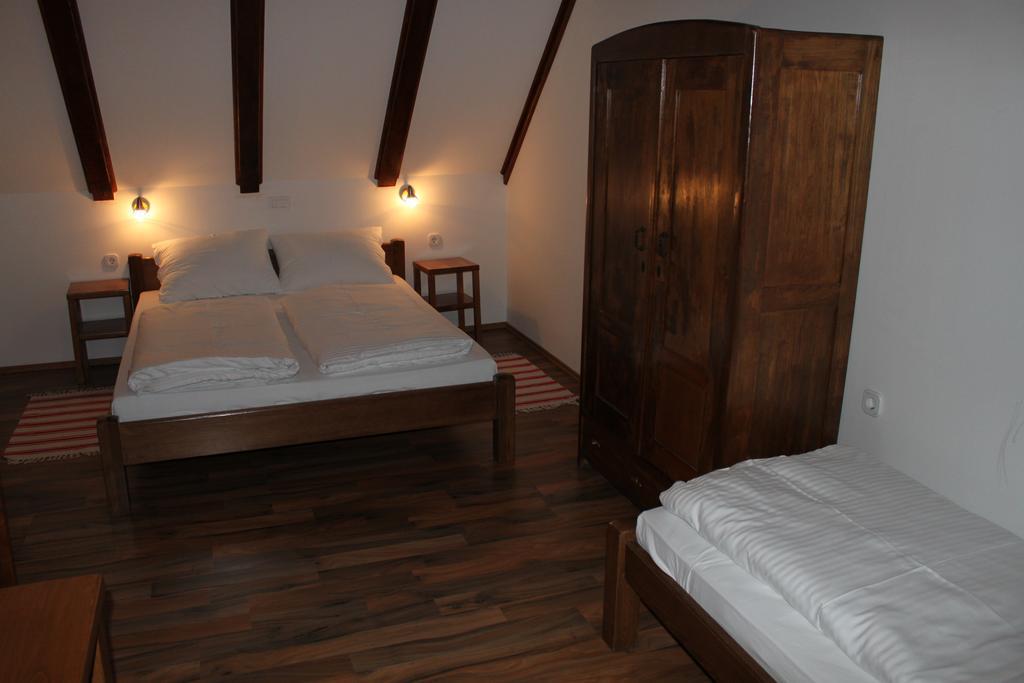 Guesthouse Rezekov Podrum Jastrebarsko Εξωτερικό φωτογραφία